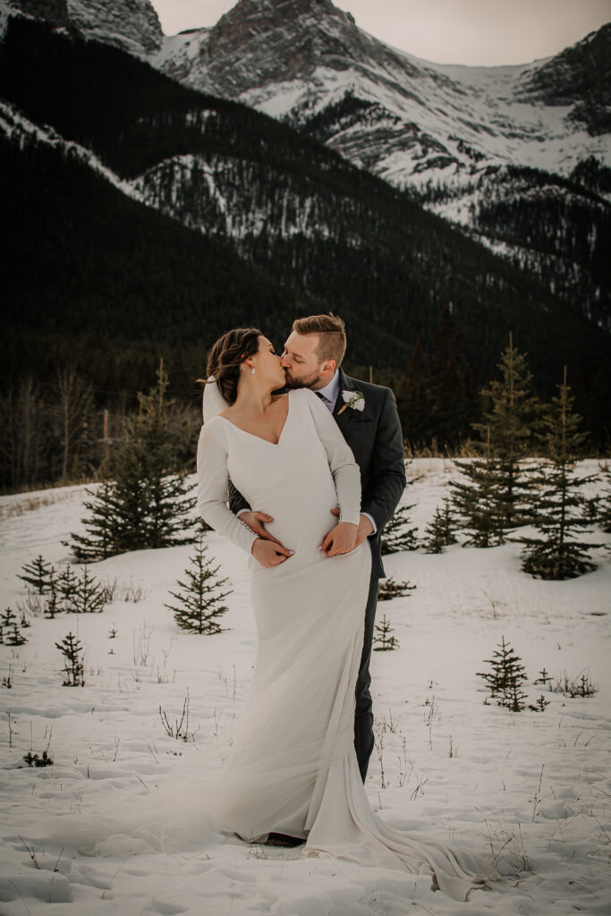 Winter elopement ideas in Alberta Canada