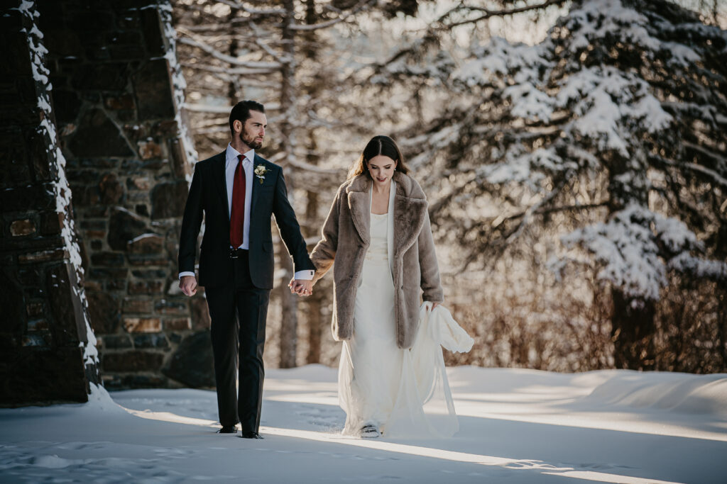 Romantic winter elopement in Alberta